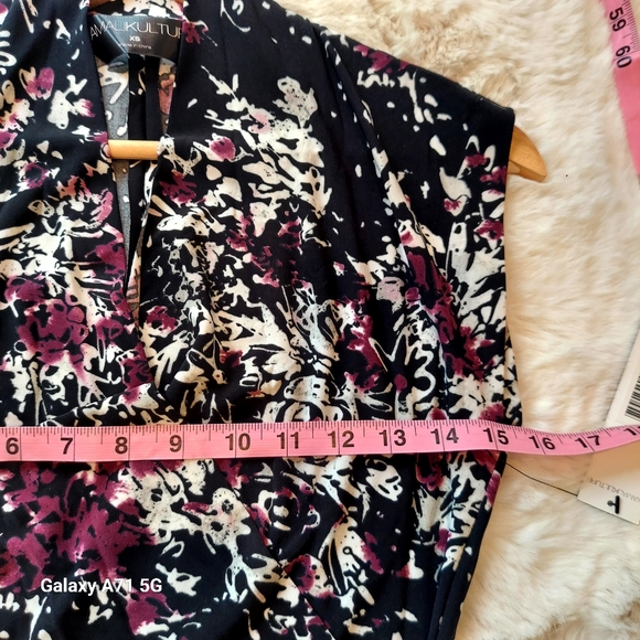 NWT Kamali Kulture Cap Sleeve Side Draped Dress Black Abstract Floral Sz… - Picture 17 of 17